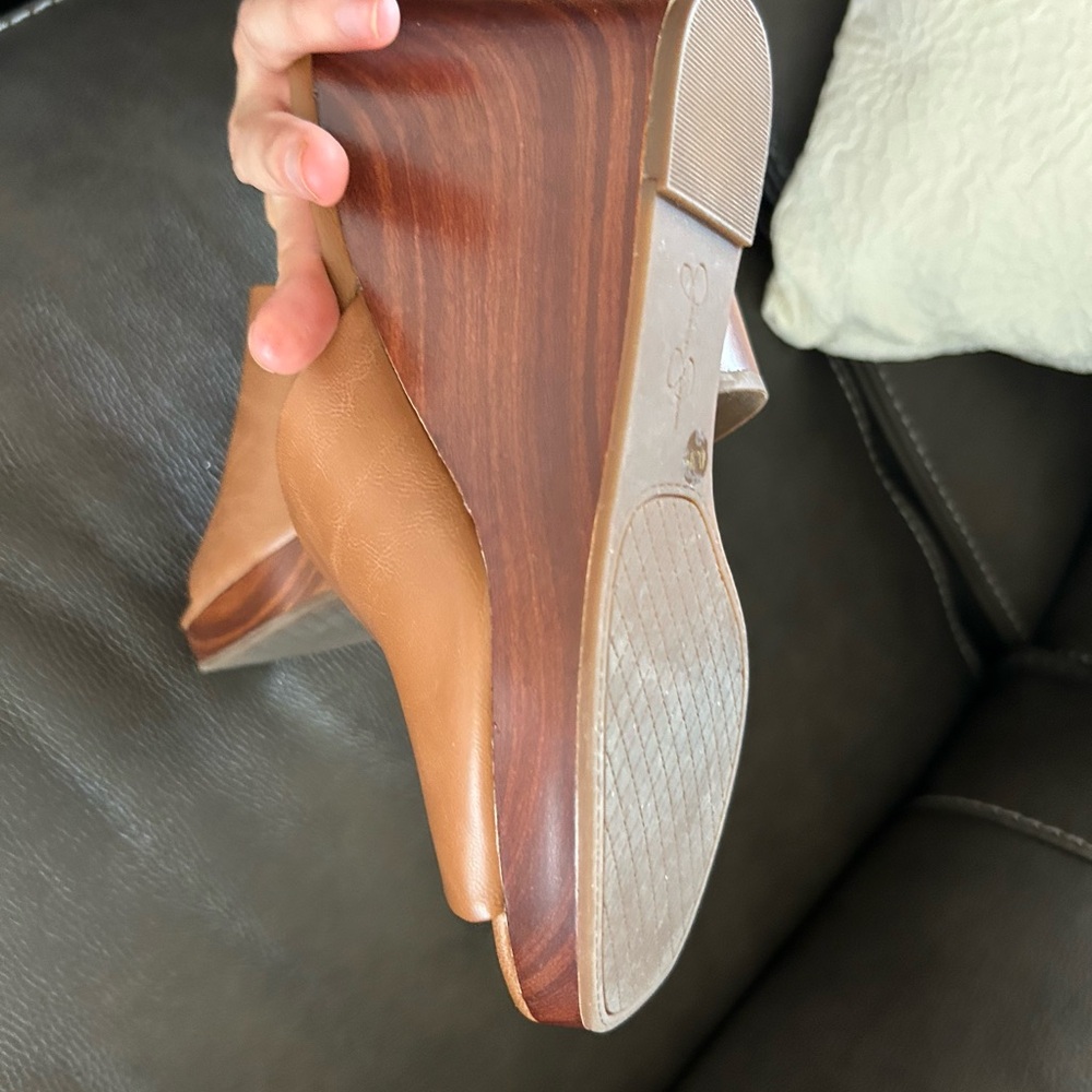 Jessica Simpson Tan Platform Mules with Closed Toe and Slip-On Design - Picture 6 of 8